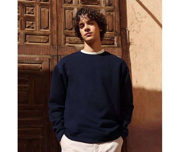 Straight-sleeved sweatshirt